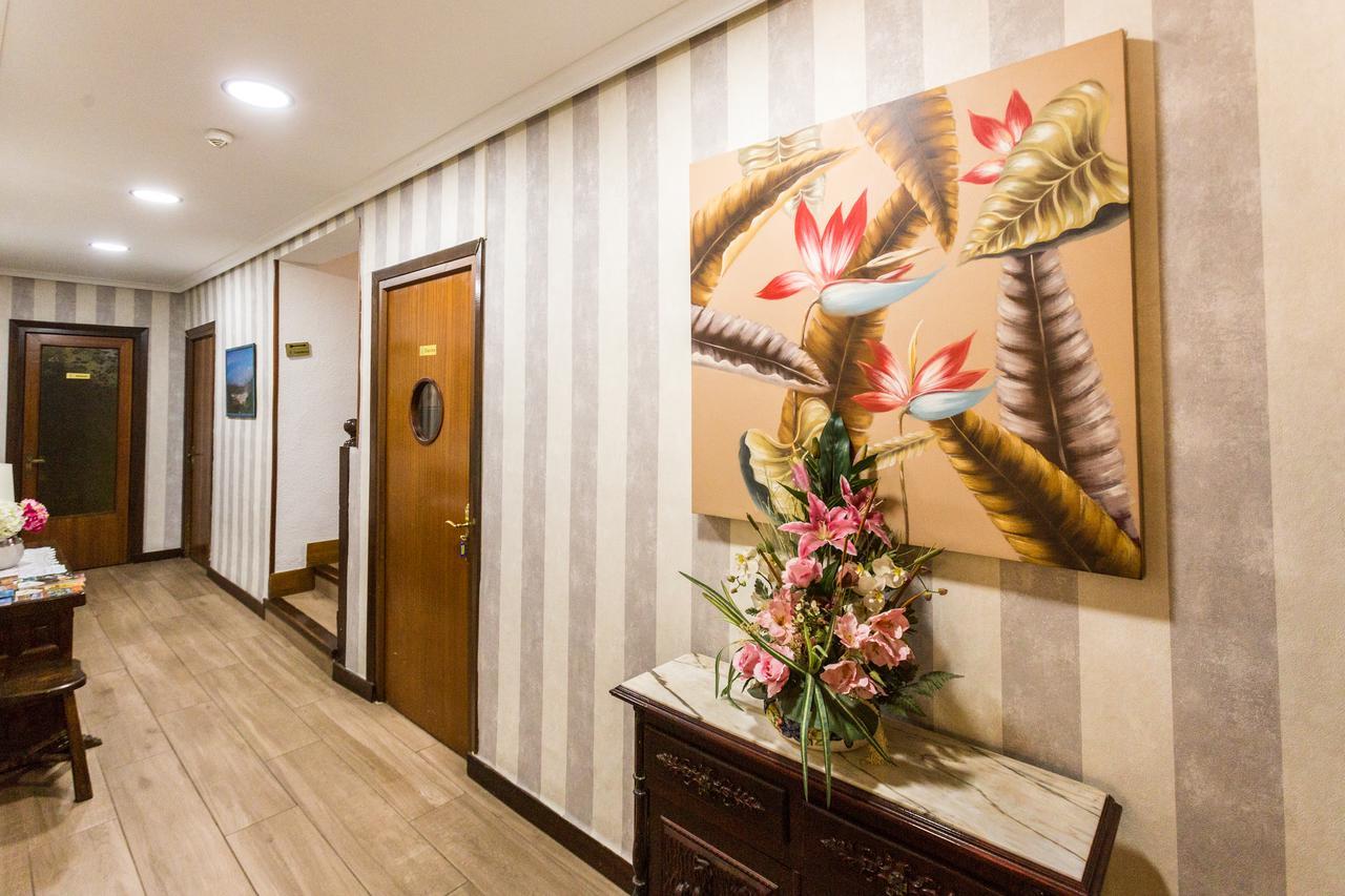 Hotel Parras อาร์เนดิญโญ ภายนอก รูปภาพ